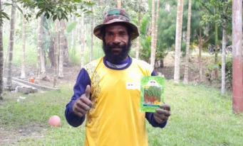 Kisah Kaka Olaiy Komba: Langkah Tangguh Petani Papua dari Keerom