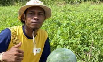 Bang Antonius Buktikan Penerapan GAP Tingkatkan Hasil Budidaya Semangka